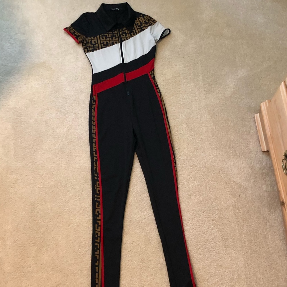Stylish fitted jumpsuit.